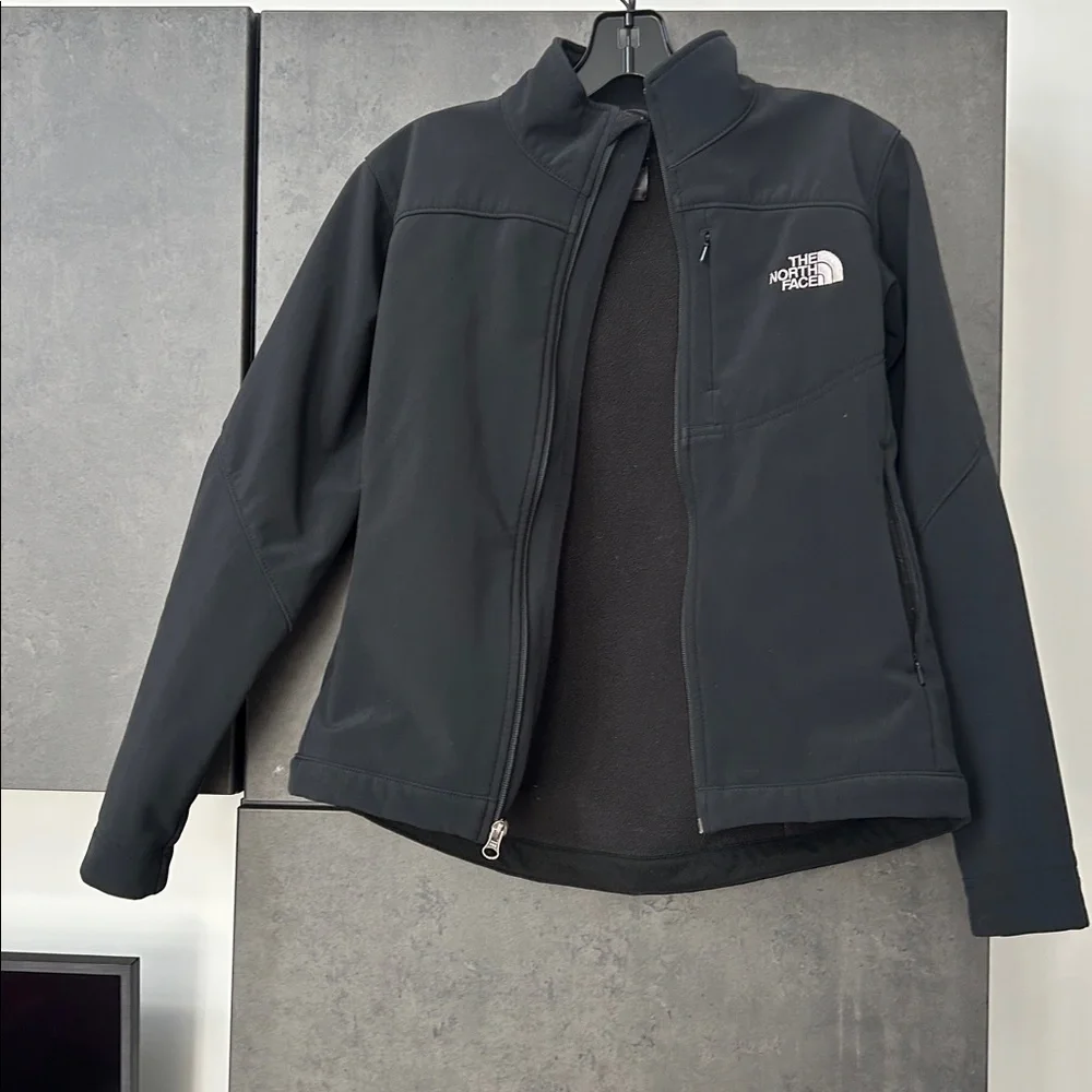 The North Face Women’s Apex Barrier Soft Shell Jacket - Picture 10 of 12